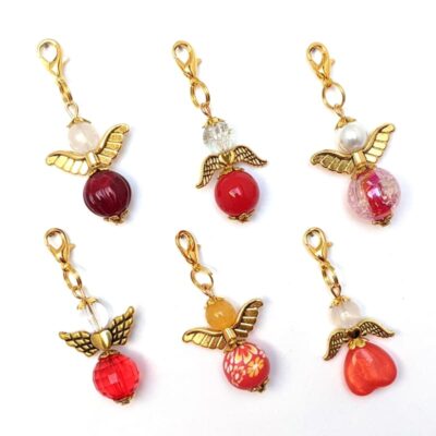 6er-Set Schutzengel in rot mit goldfarbenen Flügeln